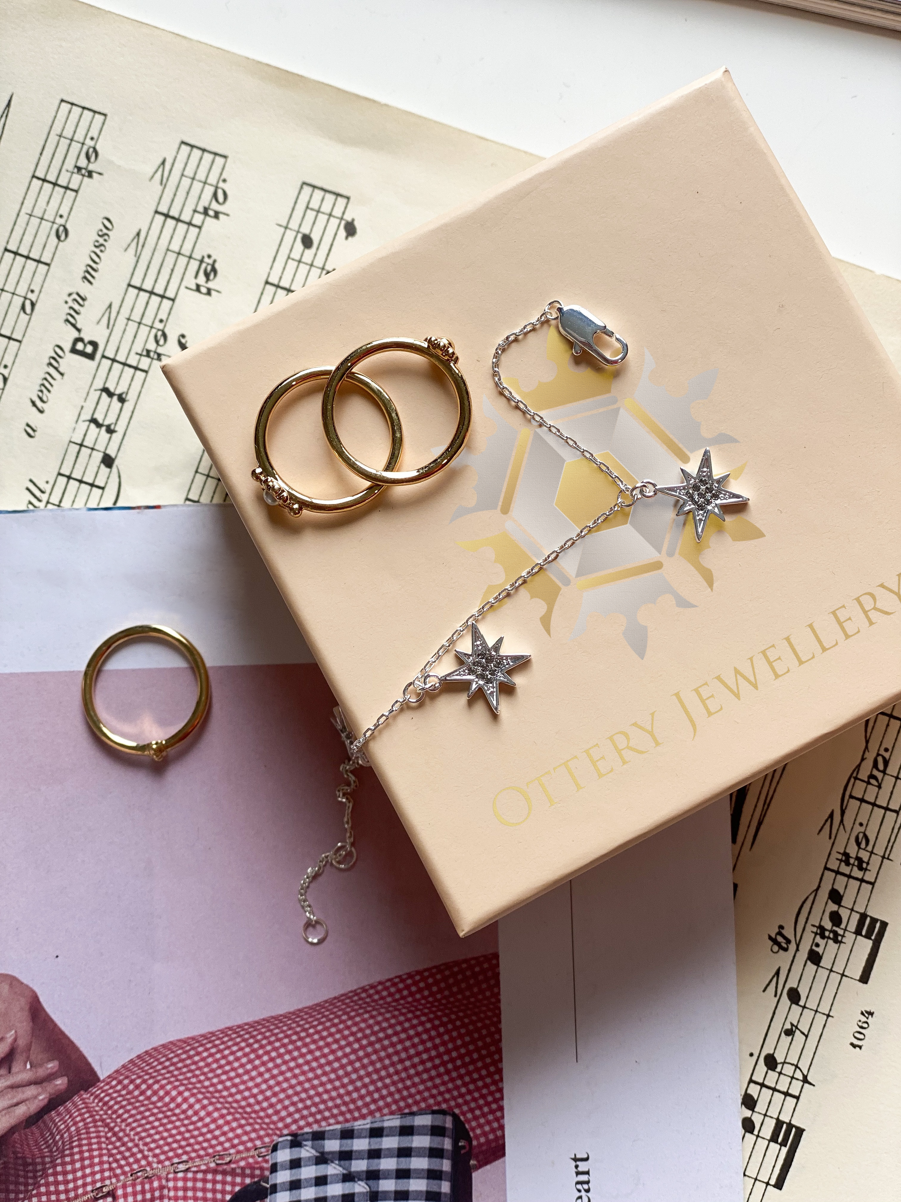 Ottery Jewellery display photo engagement ring