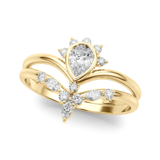 Lab Grown Diamond Chevron With Pear Shape Center